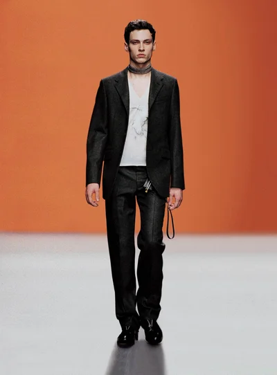 Look 19